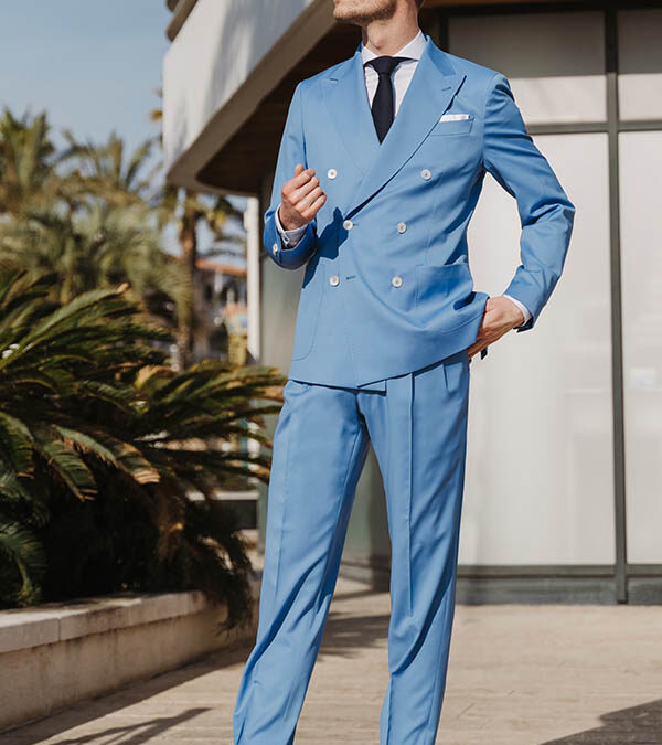 Vigo – Costume croisé bleu ciel, Finition « Sartorial » 1999