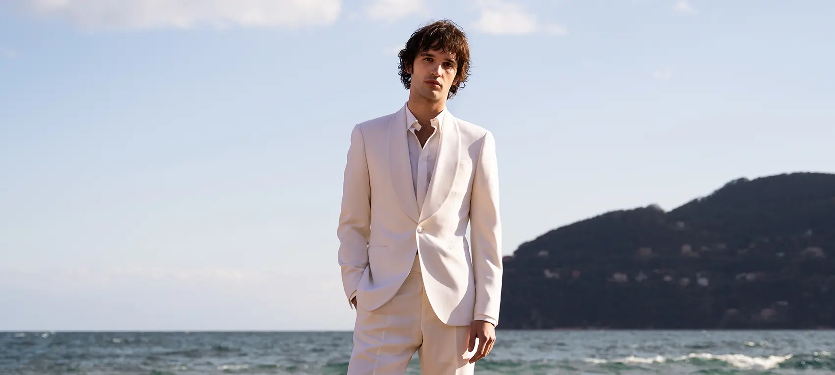 costumes sur mesure homme en série limitée Paris