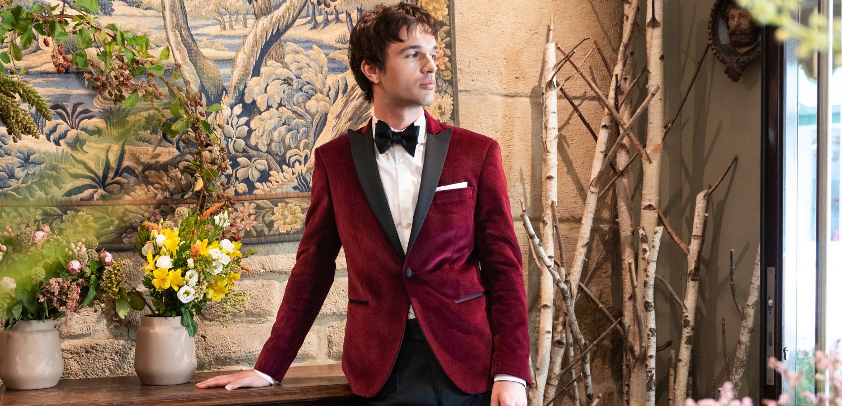 colin-veste-smoking-en-velours-grenat colin-veste-smoking-en-velours-grenat